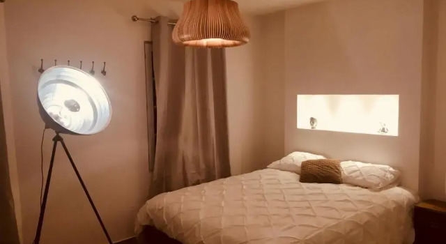 Апартаменты Le Laguna duplex hypercentre les halles donjon wifi linge de pressing