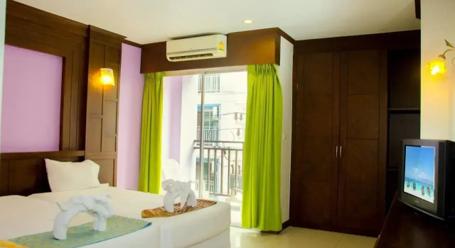 Hawaii Patong Hotel, Забронировать Отель Отели Южного Таиланда с бассейном, Бассейн