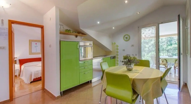 Emma - Apartment Emma 1, Забронировать Апартаменты/квартира Мали-Лошинь Лошинь, рядом с Пляж Венерица