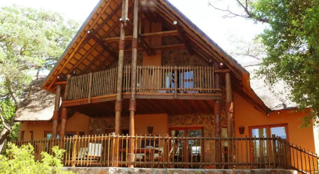 Шале с 3 комнатами Kololo Game Reserve