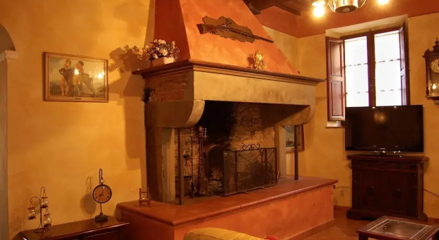 Apartment With One Bedroom In Montemagno With Enclosed Garden And Wifi, Rezerwuj Apartament Hotele w Calci z parkingiem, Parking