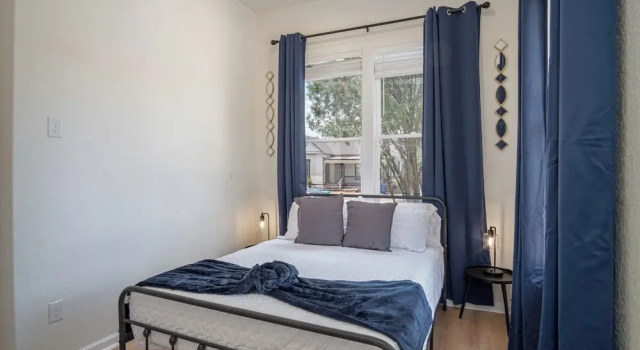 3BR 3BA Urban Escape Just Minutes From Downtown, Забронировать Апартаменты/квартира Апартаменты Сан-Антонио, рядом с Район Перл, Апартаменты/квартира
