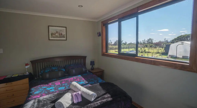 Koru Beach Cabin & B&B Homestay, Забронировать Отель «постель и завтрак» Барритаун регион Уэст-Кост