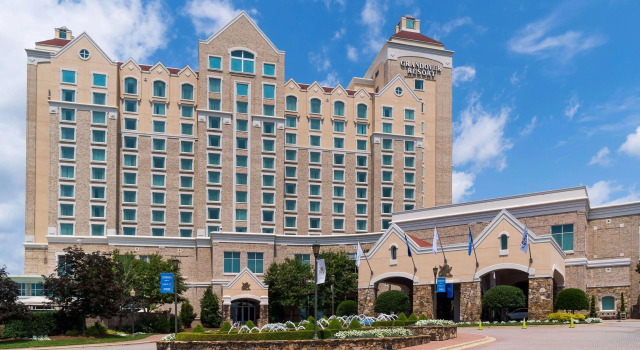 Grandover Resort & Spa, a Wyndham Grand Hotel, Забронировать Курортный отель Гринсборо Северная Каролина