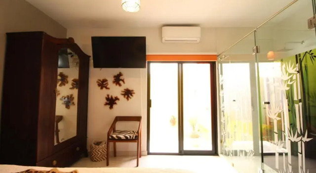 Полулюкс с балконом Ekléctic Hotel Boutique