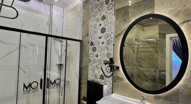 Люкс MQ Hotel Suites & SPA