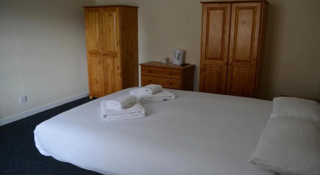 Almond House Lodge
