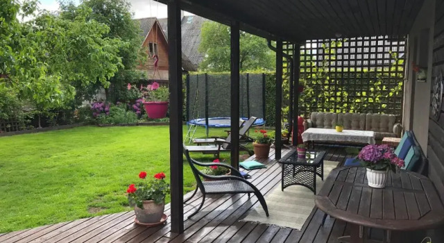 Коттедж с красивым видом из окна Mooni Cottage