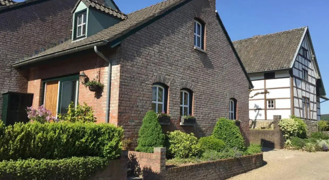 Huis in de natuur, Prenota Hotel Epen Heuvelland