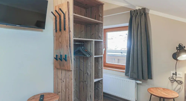 Luxurious Chalet Near Ski Lift in Hopfgarten, Забронировать Шале Отели Тироля 3 звезды, 3*