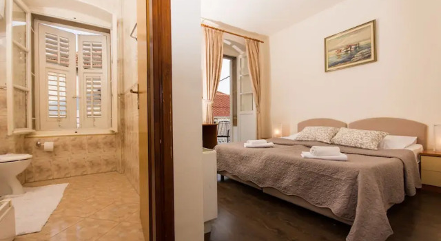 Vila Liza, Rezerwuj Hotel Hotele w Split-Dalmatia County z parkingiem, Parking