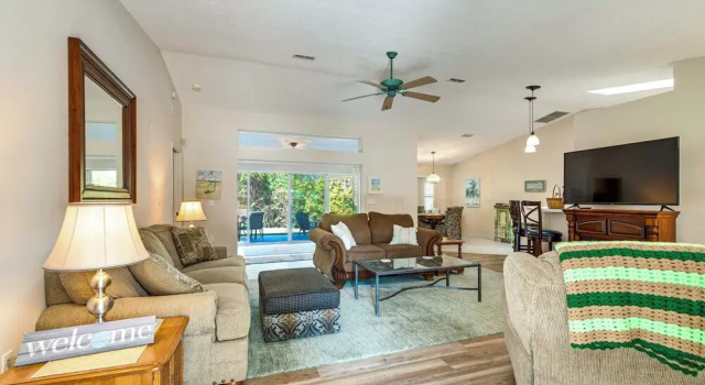 Spacious Hernando Home: Community Pool + Lake!, Book Feriehus Hoteller i Hernando med parkering, Parkering