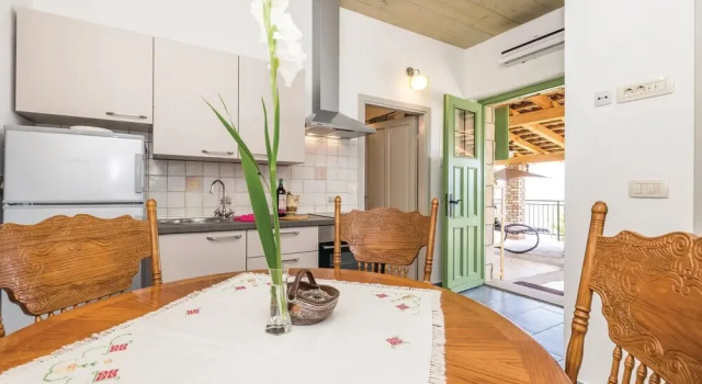 Beautiful Home in Lovran With Wifi and 2 Bedrooms