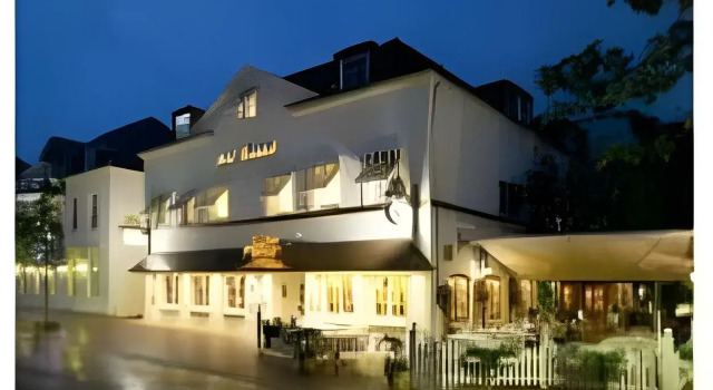 Tides Boutique Hotel