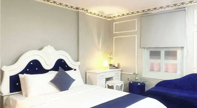 Номер Premier Crowne Meow Bui Vien Hotel 2