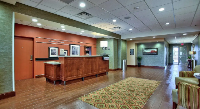 Hampton Inn & Suites Scottsdale at Talking Stick