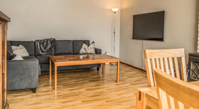 Awesome Home in Knarrlagsund With Wifi and 3 Bedrooms, Rezervasyon Otel Knarrlagsund 