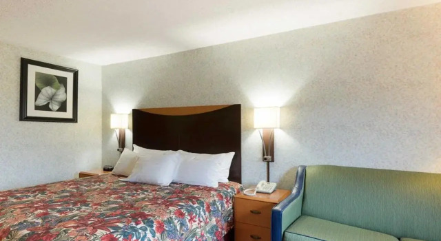 Super 6 Inn and Suites, Book Hotel Williamstown West Virginia