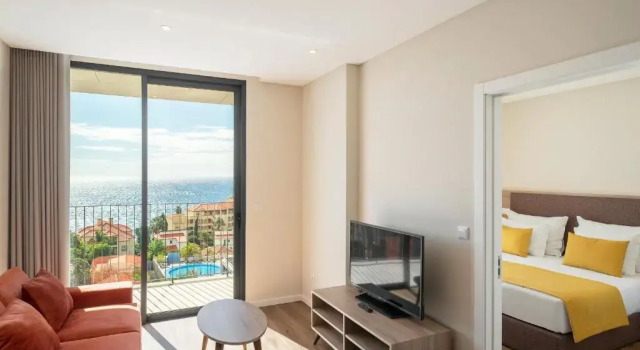 Monumental Plaza by Petit Hotels