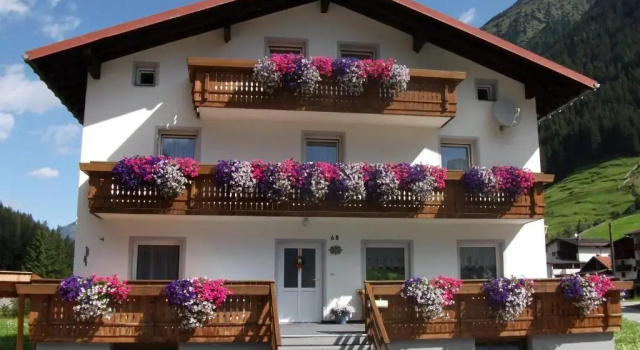 Апартаменты Haus Alpenrose Pitztal-Sommercard-Partner