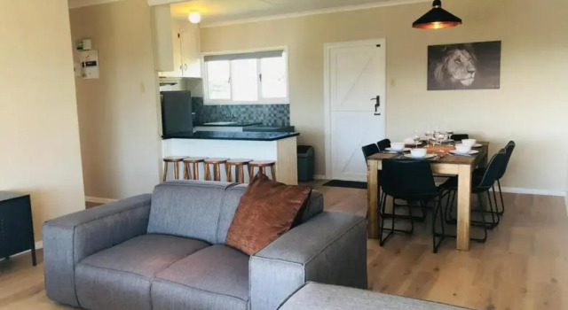 Glow Boutique Suites & Guesthouse