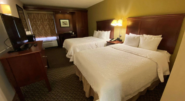 Четырёхместный номер Standard The Addison Hotel SureStay Collection by Best Western