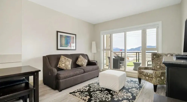 Апартаменты Classic Lakefront Lux 2BR Symphony Of Comfort