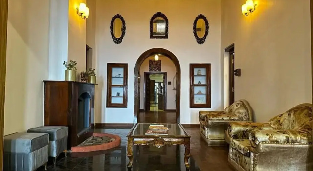 Кровать в общем номере Grand Cairo