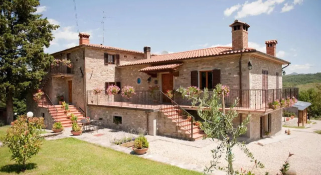 Agriturismo La Casina, Book Hotel Caprese Michelangelo Tuscany