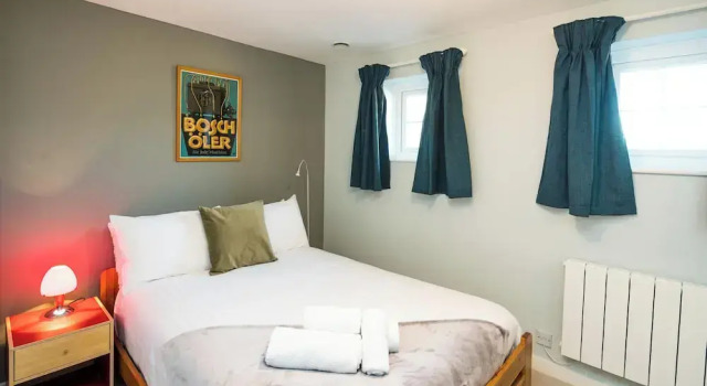 Fantastic Stay In Canary Wharf 2 Bedroom, Varaa Huoneisto Asunnot kohteessa Merseyside, Huoneisto