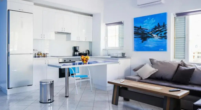 Апартаменты Blue & White lux flat, just 50 meters from beach!