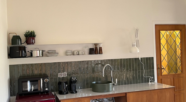 Stylish, Sustainable Apartment in Bree, Rezerwuj Apartament Hotele w Bruksela z parkingiem, Parking