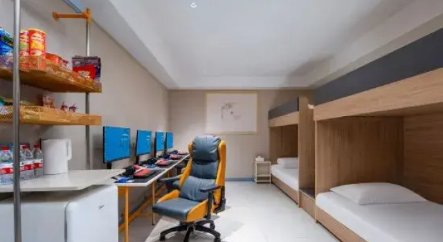 Кровать в общем номере WanYoo Esports Hotel (Nanjing Jiangning Dongshan Subway Station)