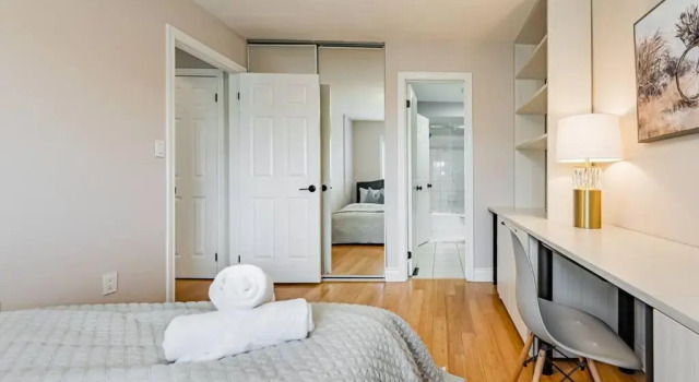 Elegant 3 Bedroom House in Brampton, Varaa Hotelli Brampton 