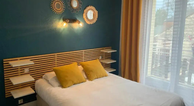 Двухместный номер Standard Logis hôtel restaurant Auberge Du Cheval Blanc