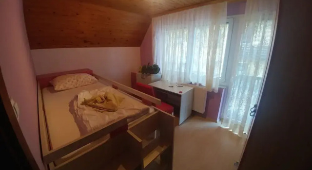 Poldas Apartments, Prenota Appartamento Hotel a Gorenjska con parcheggio, Parcheggio