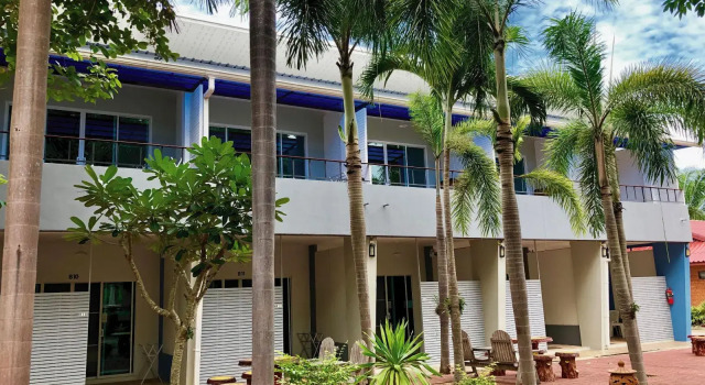 Трёхместный номер Standard Ban Krut Resort