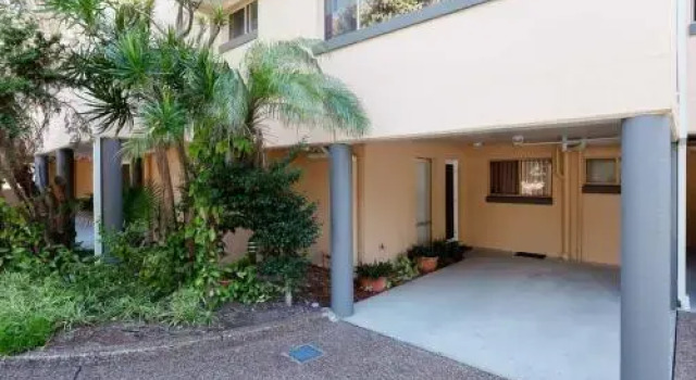 3 'Frangipani', 30 Leonard Avenue - Great Townhouse With Air Con