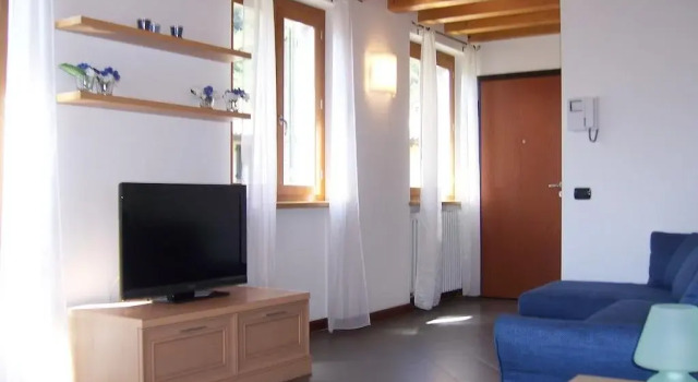 IseoLakeRental - Antico Oleificio, Buchen Sie Hotel Hotels in Iseosee mit Parkplatz, Parkplätze