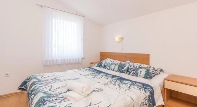Stunning Apartment in Sveti Filip i Jakov With 2 Bedrooms and Wifi