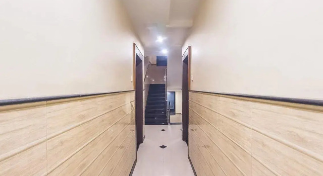 Sai Balaji Residency shirdi near sai temple, Забронировать Отель Недорогие отели Ширди, рядом с Храм Шри-Адинат-Шетамбер-Джайн, недорого