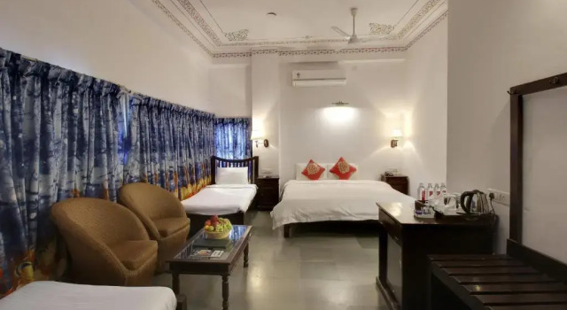 Семейный номер Standard с видом на озеро Panna Vilas - A Lake Facing Boutique Hotel