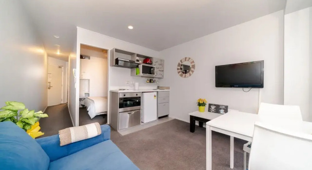 Cozy 2 Bedroom Apartment in CBD