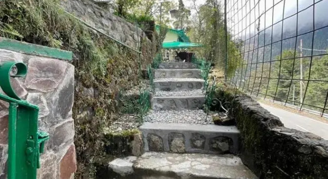 Rosastays Nainital, Rezervovat Hotel Nainital Uttarakhand