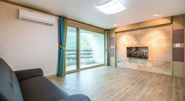 Gumgwan forrest Riverside house, Забронировать Отель Отели провинции Чхунчхон-Пукто с парковкой, Парковка