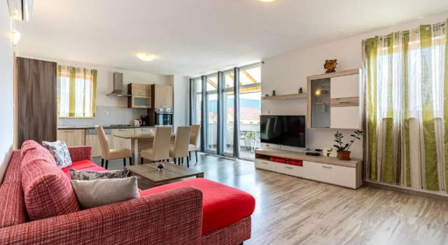 Apartment Livia, Prenota Appartamento Hotel a Isole Quarnerine con parcheggio, Parcheggio