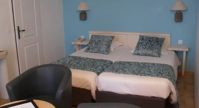 Трёхместный номер Superior Val Baussenc, The Originals Relais