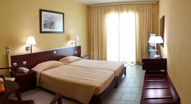 Одноместный номер Standard с балконом Arion Hotel