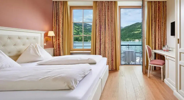 Двухместный номер Comfort с балконом и с частичным видом на озеро Grand Hotel Zell am See