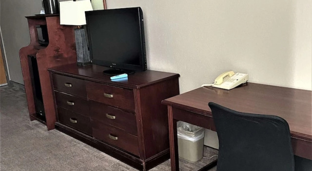 Четырёхместный номер Standard с видом на реку Best Western Plus Kelly Inn